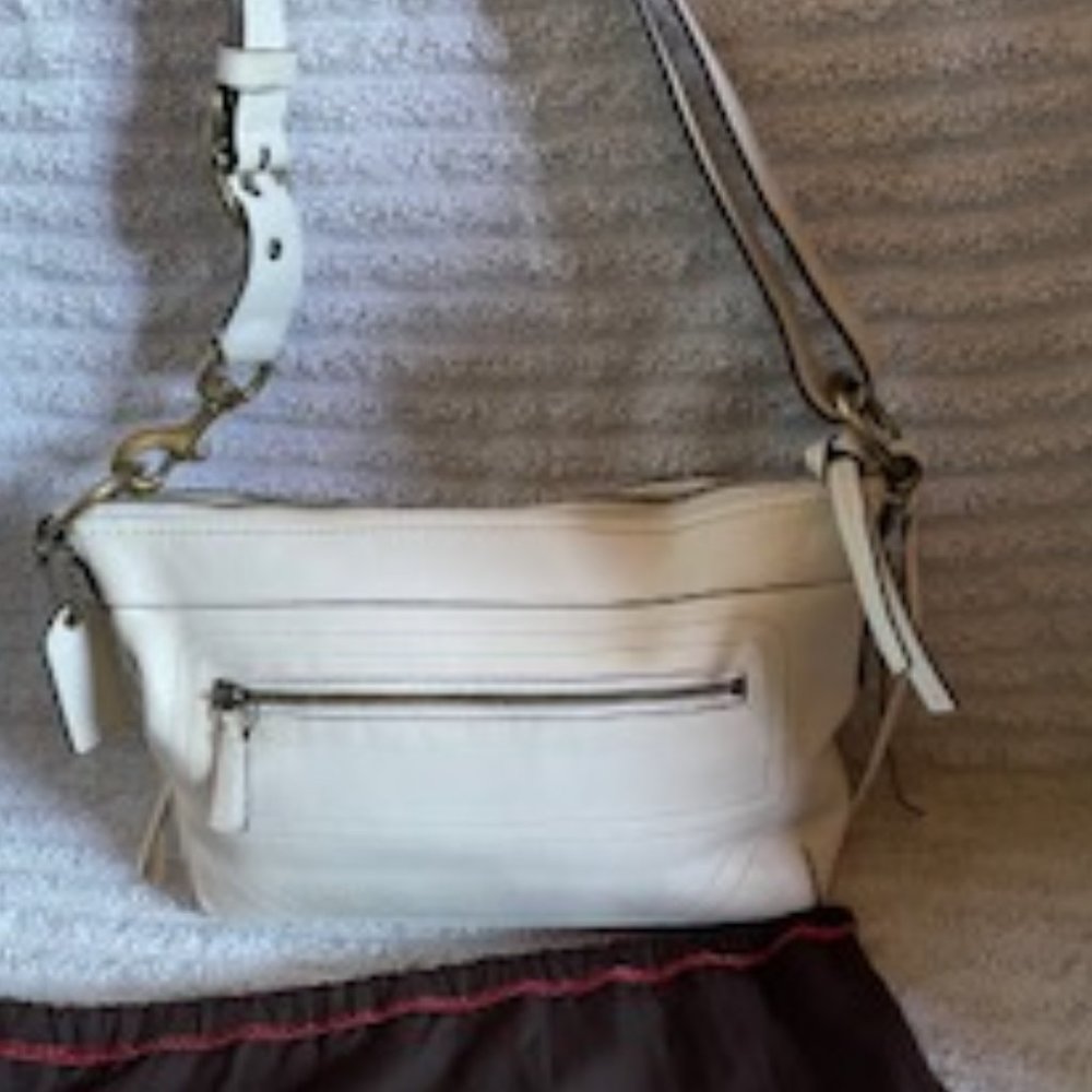 Coach East West White Leather Duffle with matching Wristlet